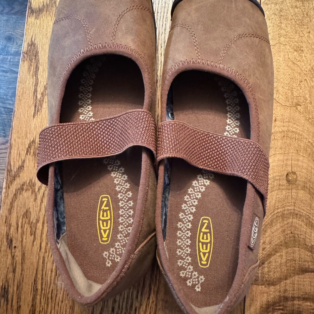 Keen Brown Slippers Comfortable Moccasin-Style